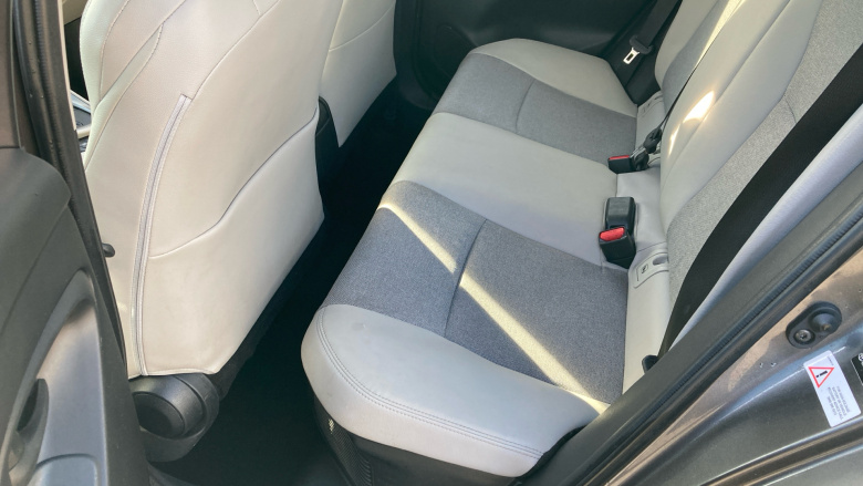 Toyota Yaris 1.5 Hybrid Excel 5dr CVT Hybrid Hatchback